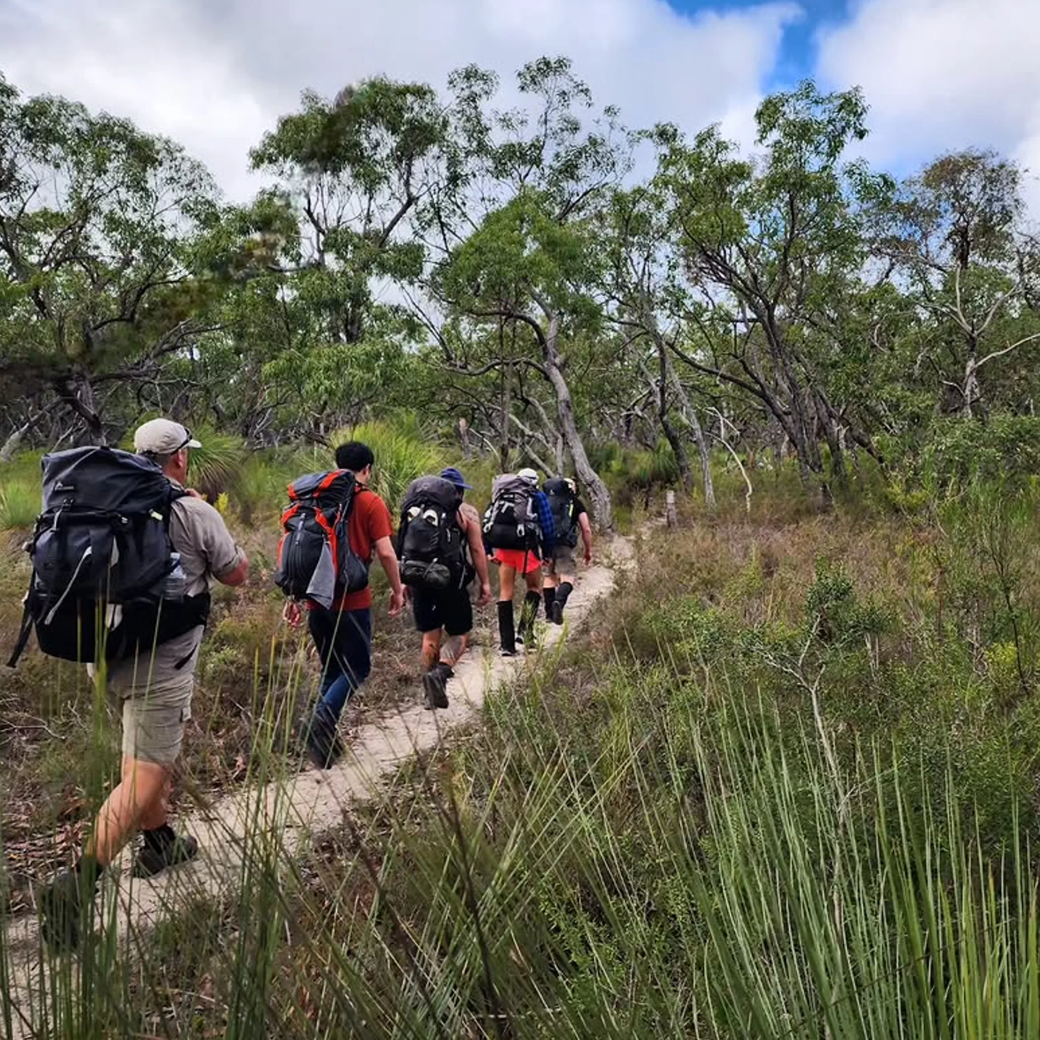hiking on grampians peaks trail